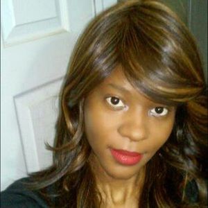 Meet your Posher, Aminata